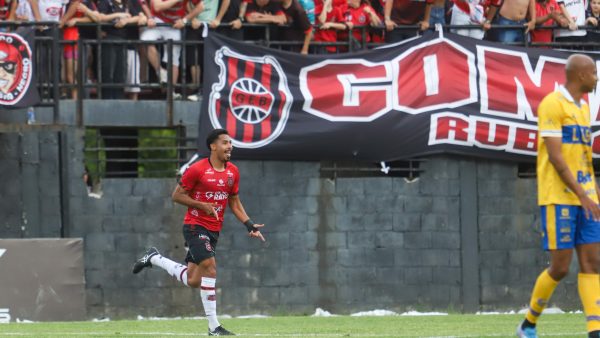 Murilo marca o gol mil do clássico Bra-Pel: “Fica para a história”