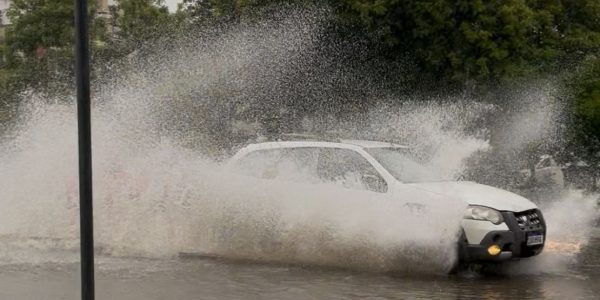 Passagem de ciclone extratropical causa alagamentos em Pelotas