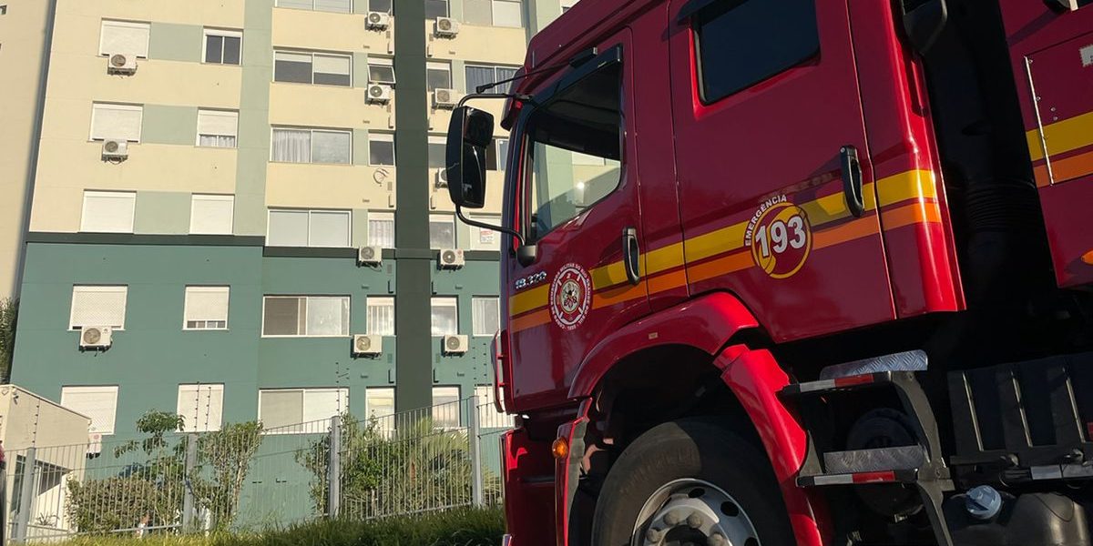 Explosão em apartamento deixa morador gravemente ferido em Pelotas