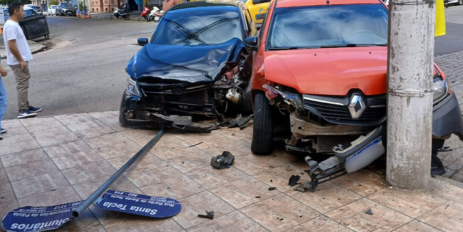 Imprudência no trânsito causa mais um acidente no Centro de Pelotas