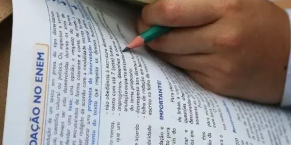 Primeiro dia de provas do Enem é neste domingo com foco na redação
